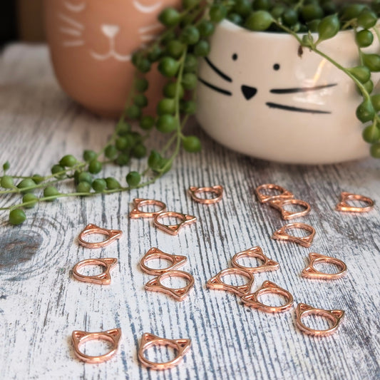 Catty stitchmarkers