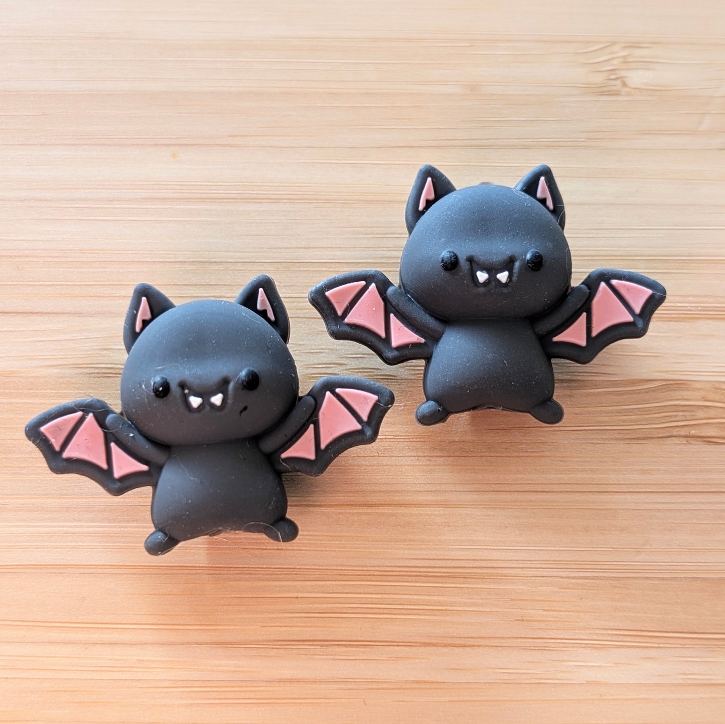 Little fangy bat needle toppers