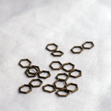 Load image into Gallery viewer, Hexagon simple stitchmarkers
