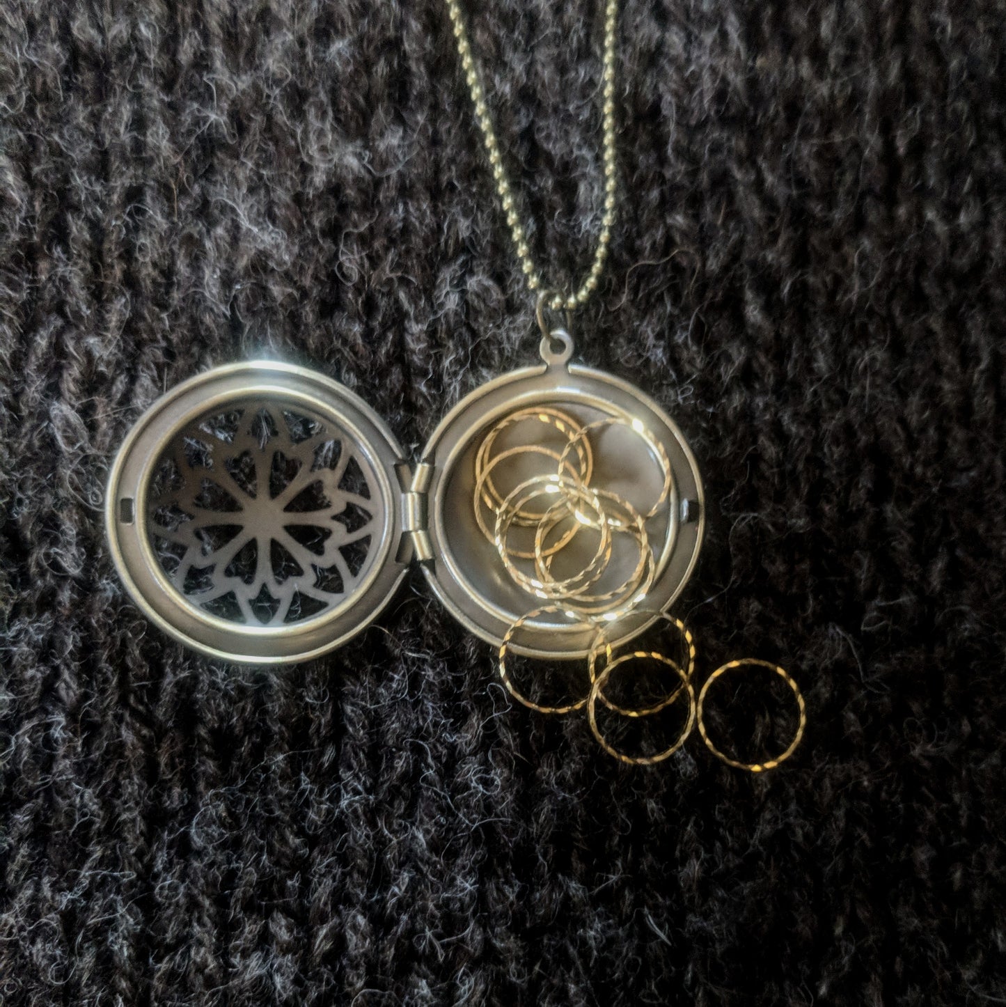 Filigree disk stitchmarker pendant