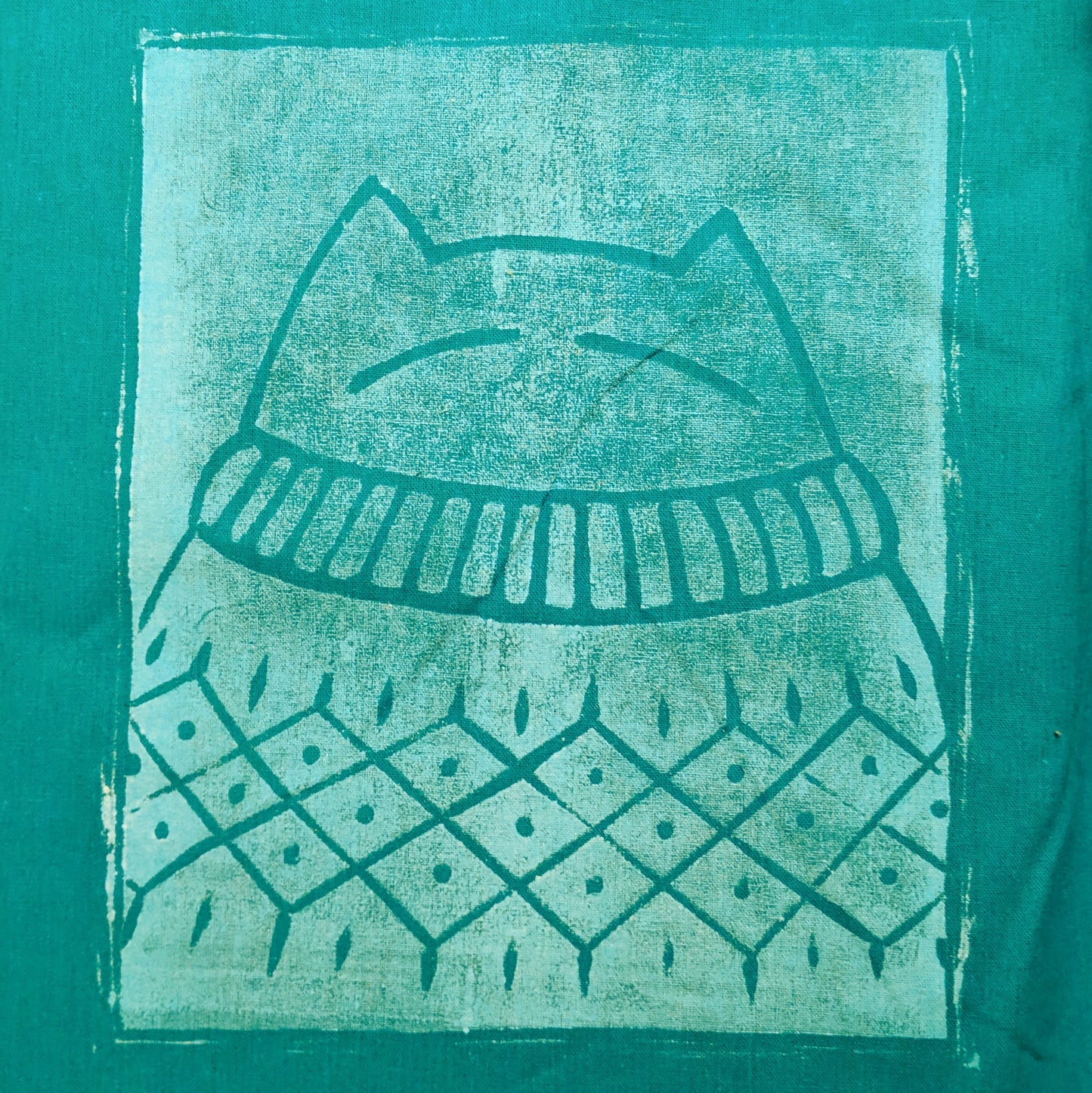 Big bright smug cat sweater sack