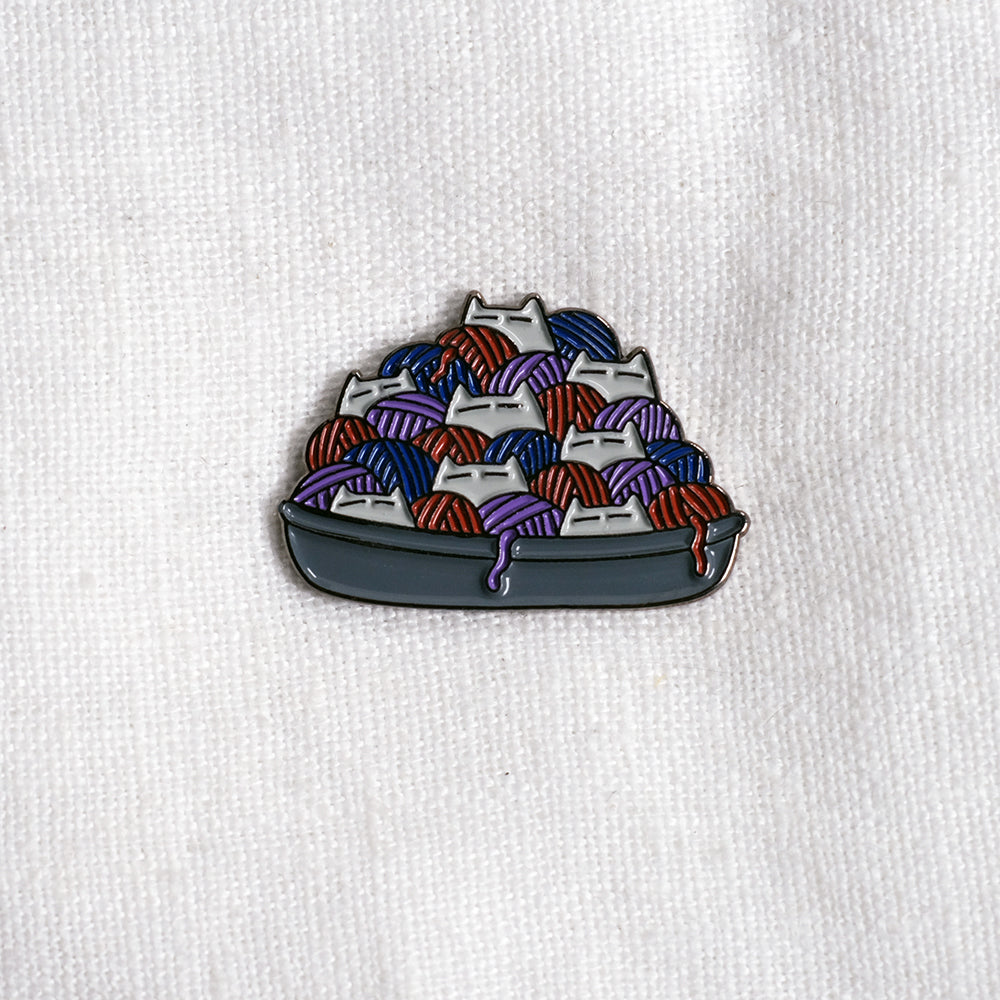 Kittens in the yarn - enamel pin
