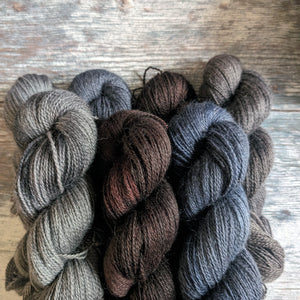 An Caitin Dubh 4-ply yarn - mystery yarn