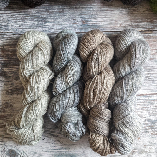 An Caitin Dubh 4-ply yarn - mystery yarn