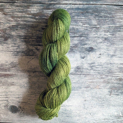 An Caitin Dubh 4-ply yarn - mystery yarn