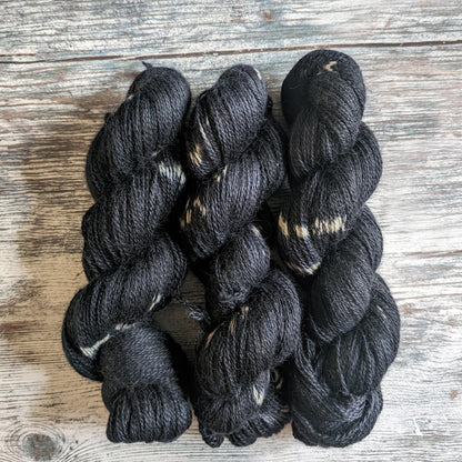 An Caitin Dubh 4-ply yarn - mystery yarn