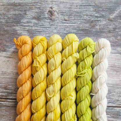 The Jaunty Scarf - knitting kit