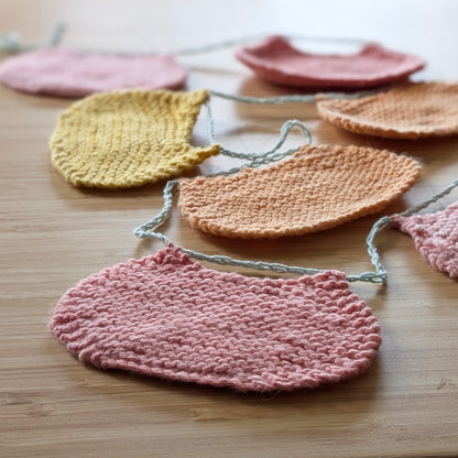 Cat Bunting - pattern download