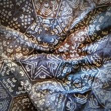 Load image into Gallery viewer, Kaleidocatty blanket  - printed pattern
