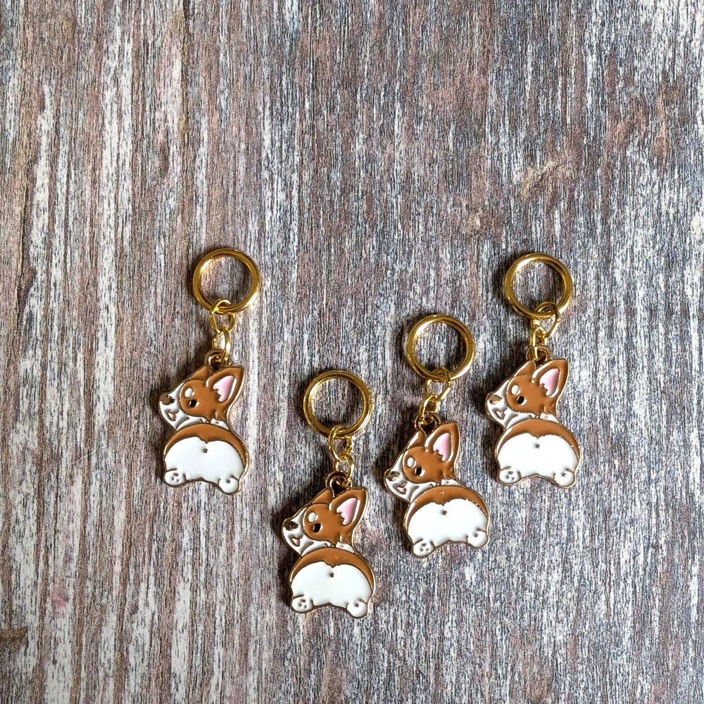 cheeky dog-butt stitchmarkers