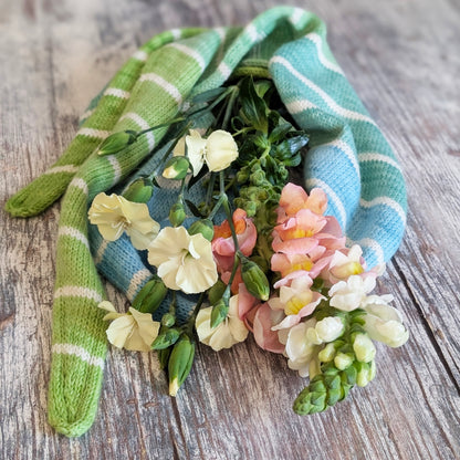 The Jaunty Scarf - knitting kit
