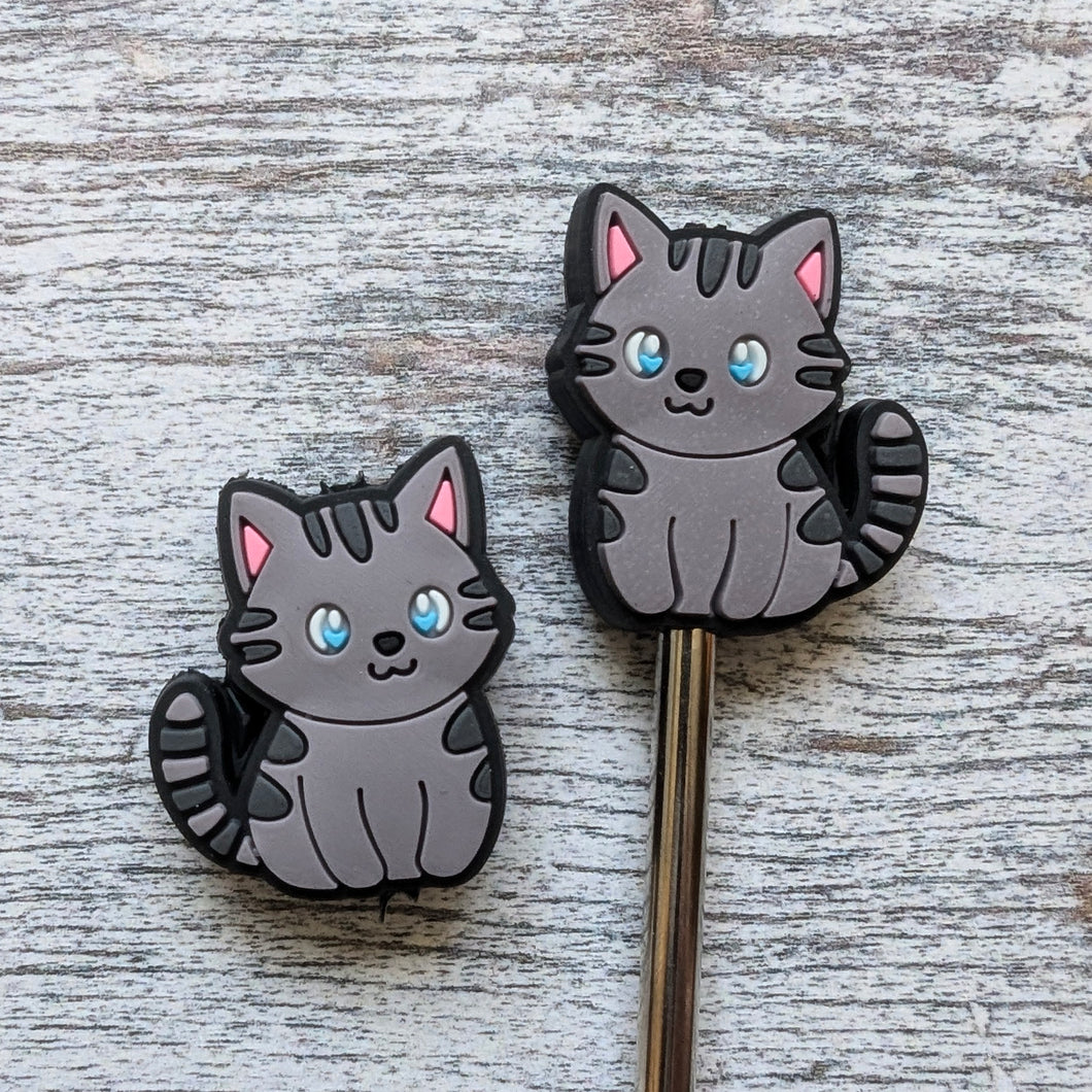 Tabby kitty needle topper