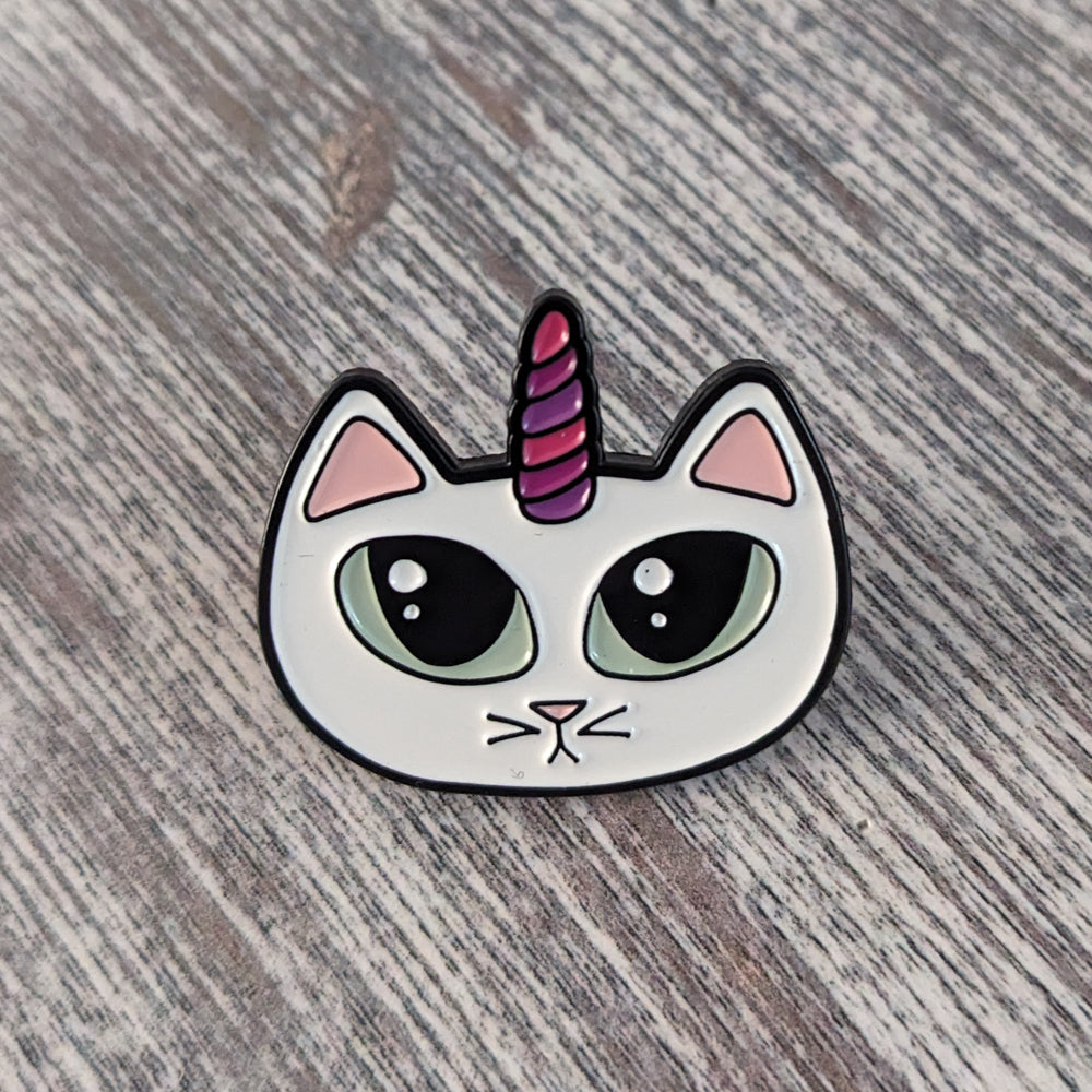 Mewnicorn pin