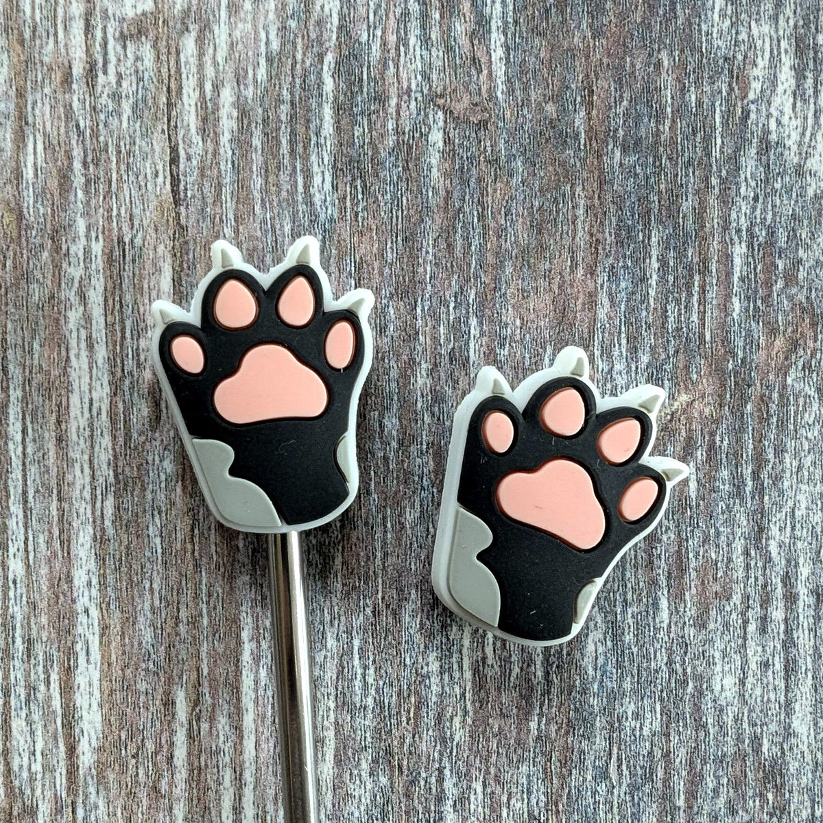 Claws out needle topper