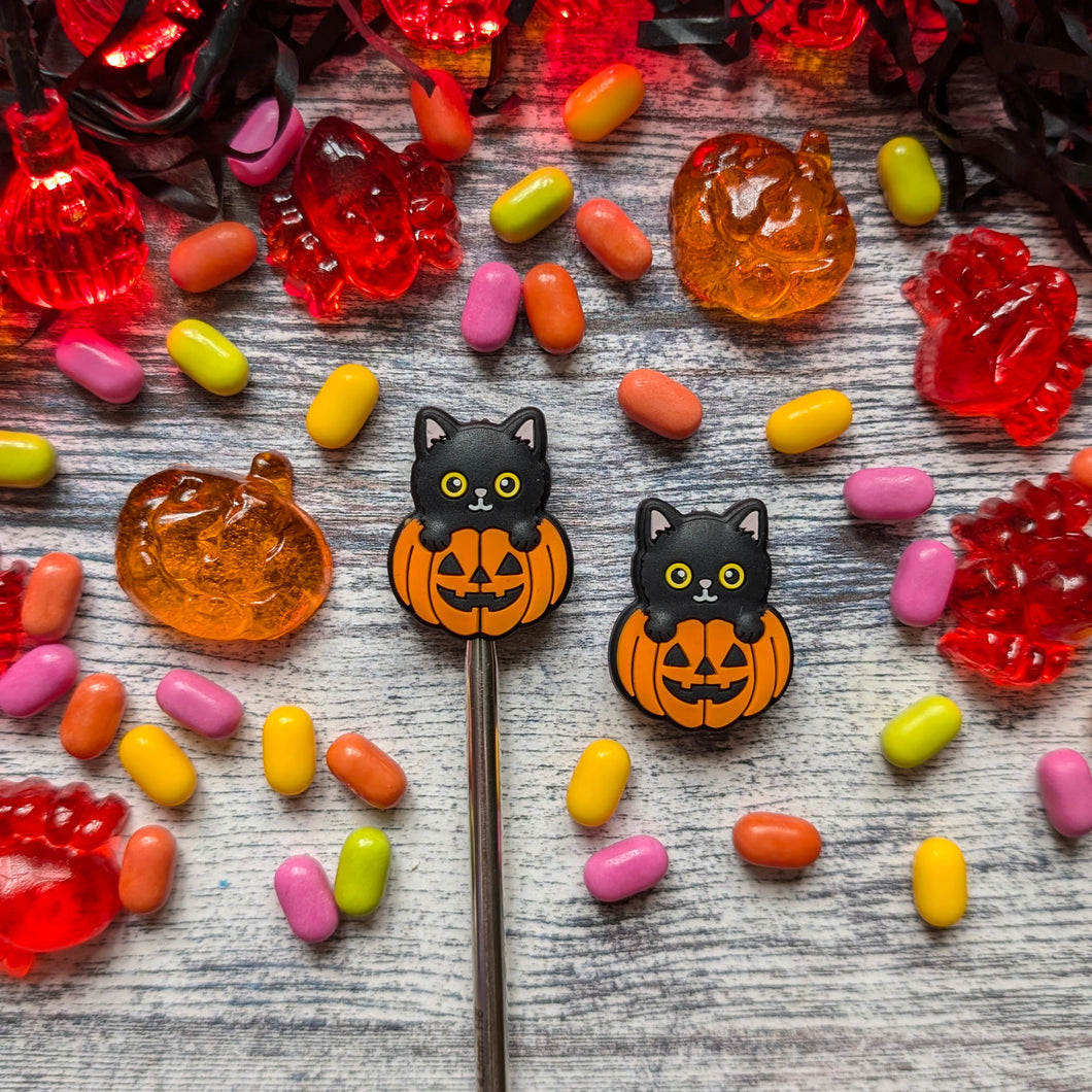 Pumpkin cat needle toppers