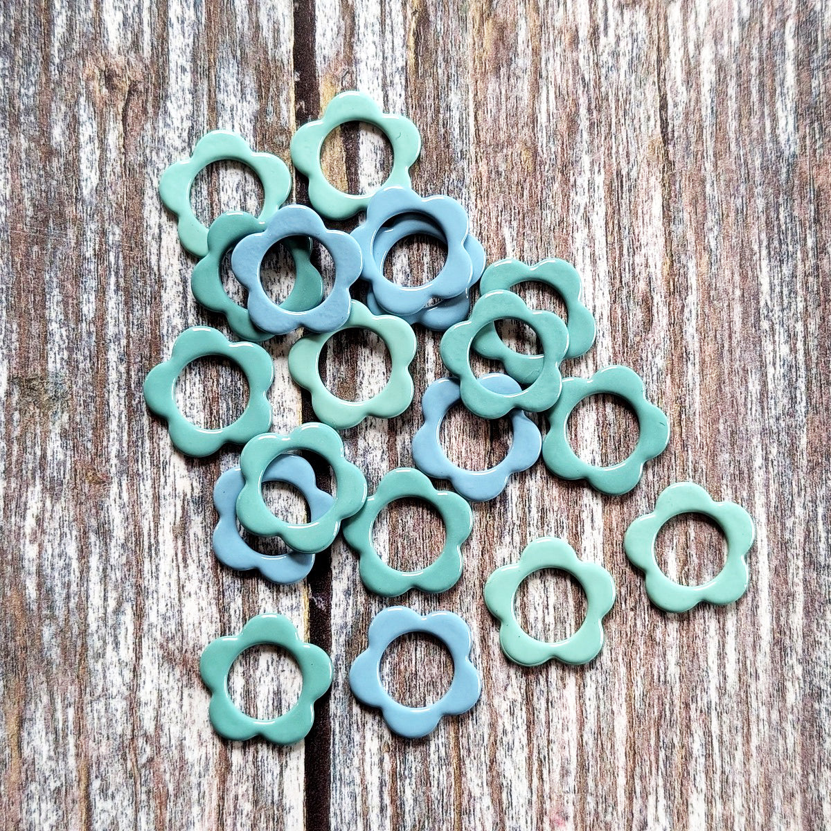 Simple flower stitchmarkers