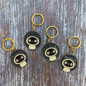 Sorrowful Siamese catface stitchmarkers