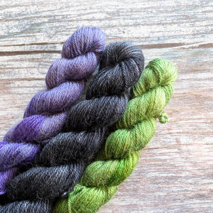 The Circle Kerchief- knitting kit