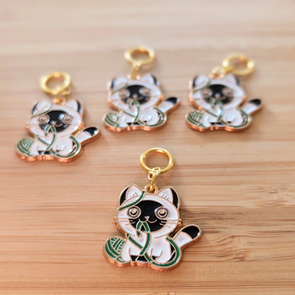 Yarn snack stitchmarkers