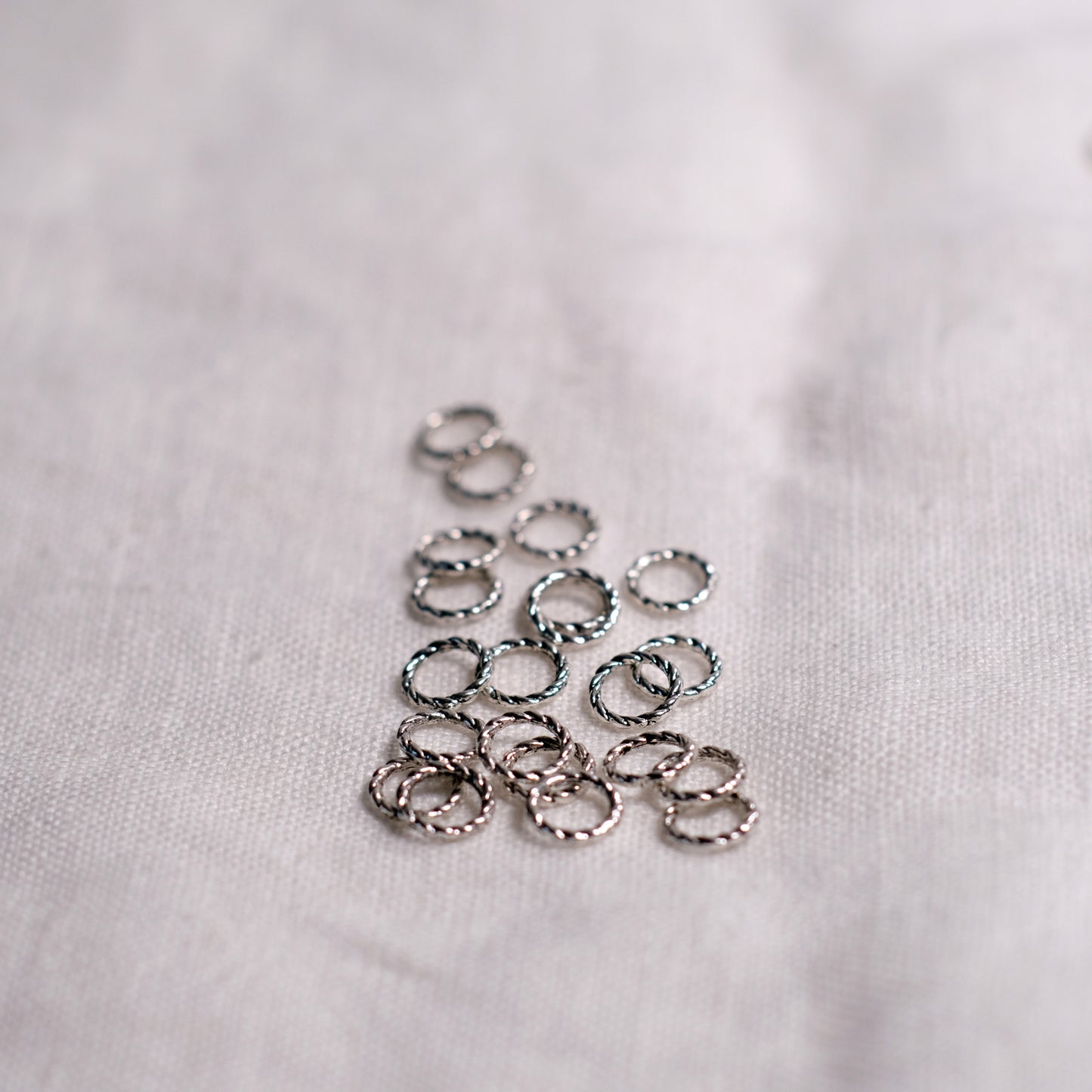 Simple stitchmarkers - pretty rings