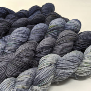 An Caitin Dubh - Grey Gradient yarn packs