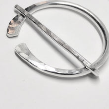 Load image into Gallery viewer, Little hammered silver penannular pin
