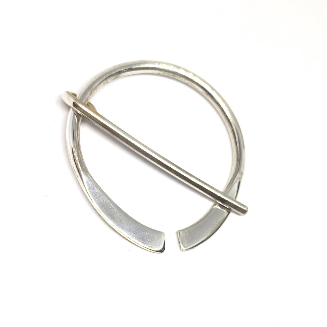 Medium silver penannular pin