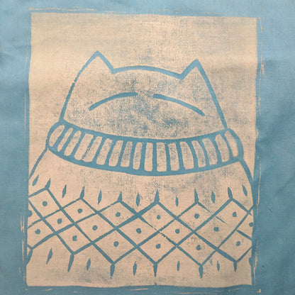 Big bright smug cat sweater sack