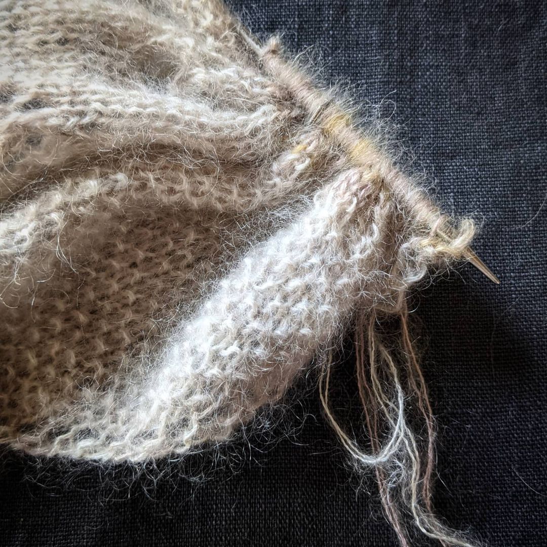 Catventure shawl pattern - download
