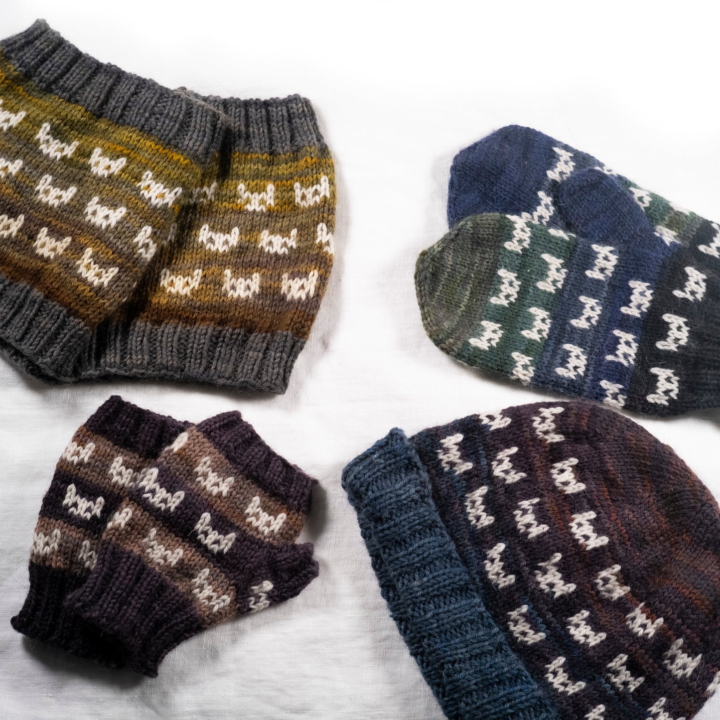 Polka Scraps mitts download