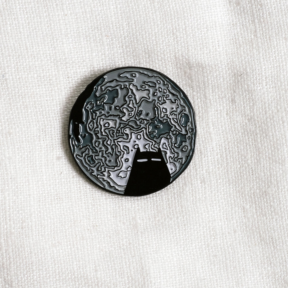 Total Eclipse Of The Cat - enamel pin
